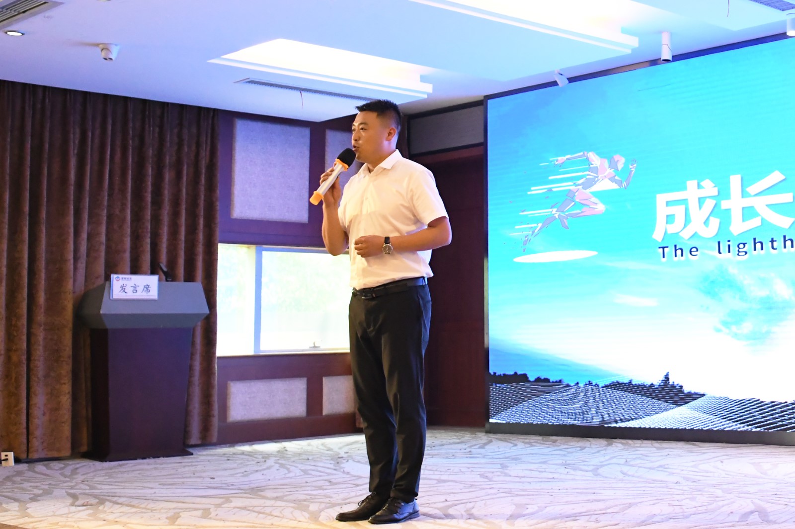 蓬溪公司周锋.jpg 蓬溪公司周锋.jpg