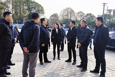 绵阳市副市长邓辉深入富临运业现场调研